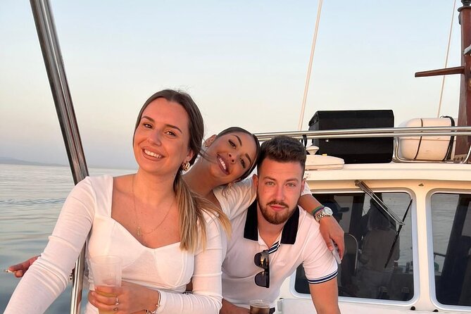 2-Hour Excursion in Search of Dolphins/ Includes Drink and Snacks - Starting at Estepona Marina, Pantalán 5