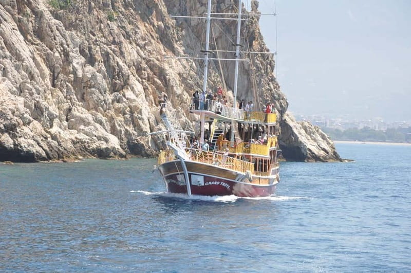 Alanya Relax Boat Tour with Caretta and Dolphin View - What the $1,476 group price really means