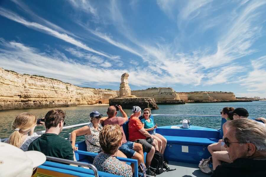 Albufeira: 2.5-Hour Benagil Caves & Dolphin Watching - What this Albufeira boat trip is really about