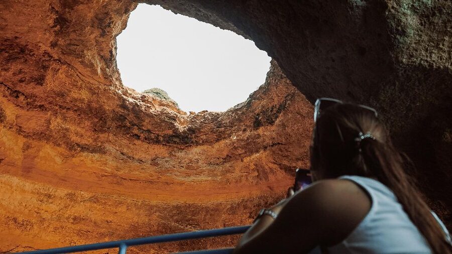 Albufeira: 2.5-Hour Dolphin Watching and Caves Trip - Why this short boat trip works so well