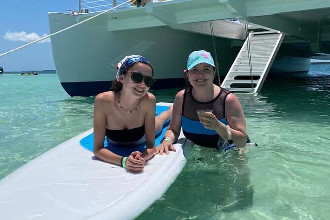 All-Inclusive Sandbar Safari with Dolphin Playground Encounter - Looking for dolphins in the Florida Keys National Marine Sanctuary
