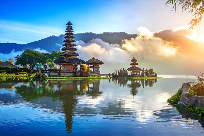 Amazing Bali Dolphin Watching Trip Experience - Handara Gate, the photo stop