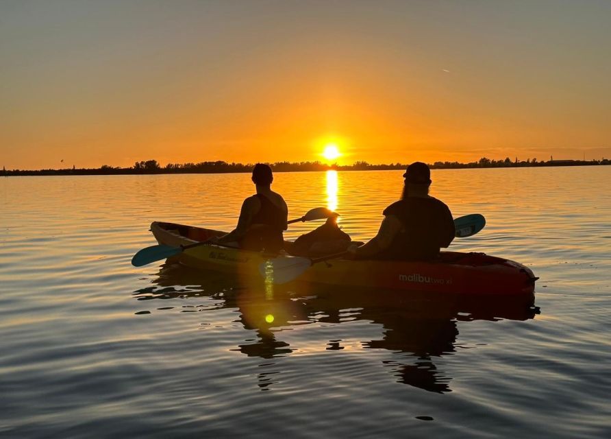 Anna Maria Island and Bradenton: Sunset Kayak Dolphin Tour - Is the kayaking difficult?