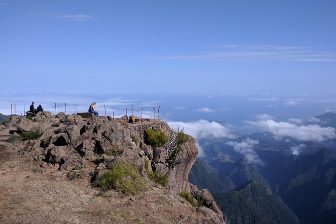 Arieiro Peak and Cristo Rei 4x4 Experience + Dolphins Watching - Cristo Rei and the Garajau coast