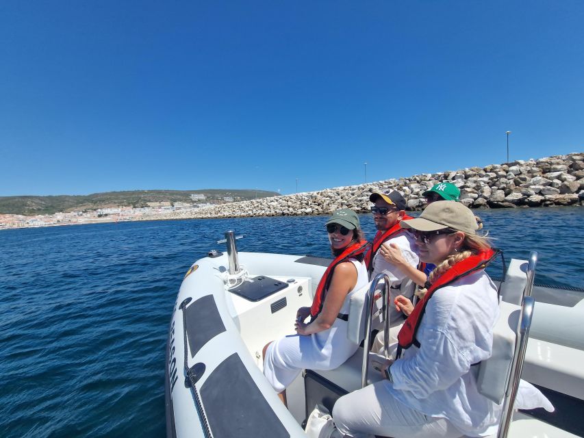 Arrábida Natural Park/Sesimbra: Dolphin Watching - Why the low Zodiac works well for wildlife watching