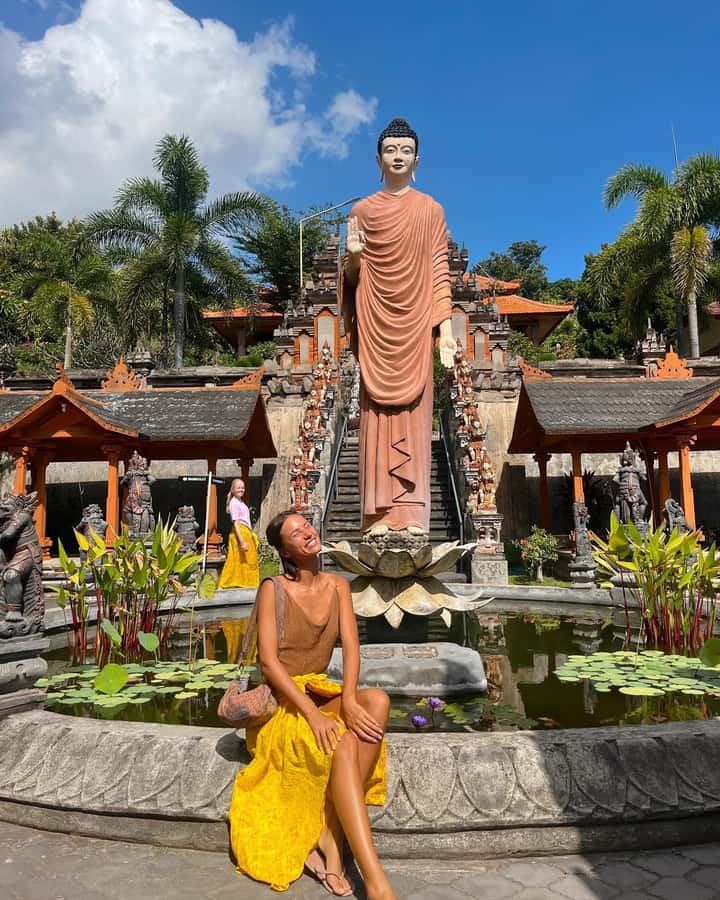 Bali: Dolphin Watching, Snorkeling, and Munduk Day Tour - Brahmavihara Arama, Bali’s quiet Buddhist center