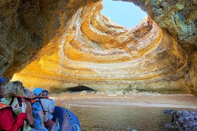 Benagil and Dolphin Watching Boat Tour with Marine Biologists - What the five-minute Algar de Benagil stop means