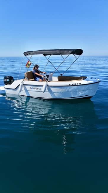 Benalmádena: license-Free Rent Boat for Dolphin Watching - What the boat gives you for the money