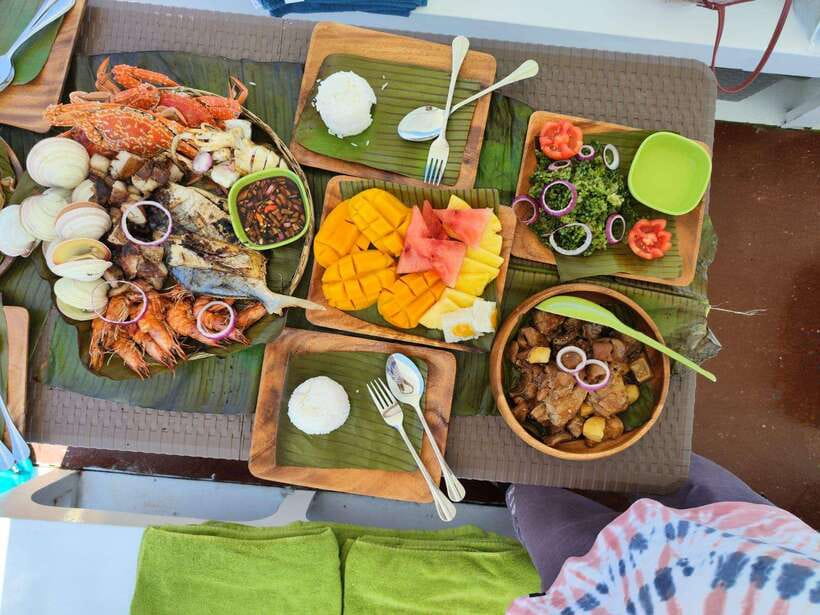 Bohol Balicasag Is Private Tour and Dolphin Watching - The reality of crowds and changing stops