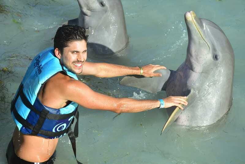 Cancun: Dolphin Encounter on Isla Mujeres and Garrafon Park - How the price works for a full day
