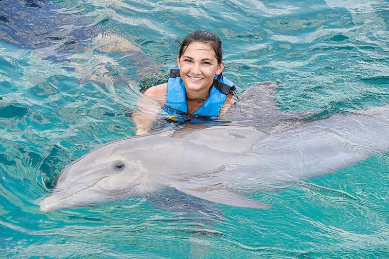 Cancún: Dolphin Encounter on Isla Mujeres with Buffet - Practical Tips for a Smoother Visit