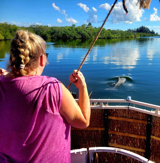 Cocoa Beach: Private 2-Hour Dolphin Sightseeing Tour - Food, drinks, and the relaxed party setup