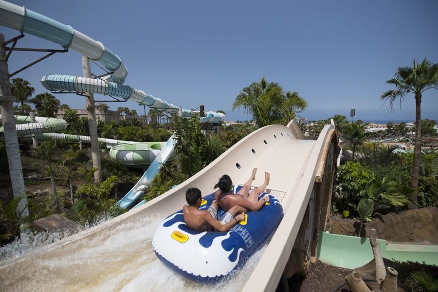 Costa Adeje: Aqualand Water Park Ticket with Dolphin Show - Food, lockers, and what to pack