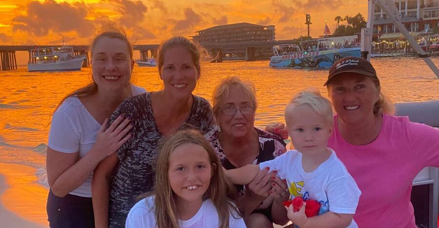 Destin: Private Sunset Cruise with Dolphin Watching - Leaving from Gilligan’s Watersports, dock #1