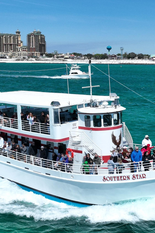 Destin: Sunset Dolphin Cruise - Choosing between the upper deck and main cabin