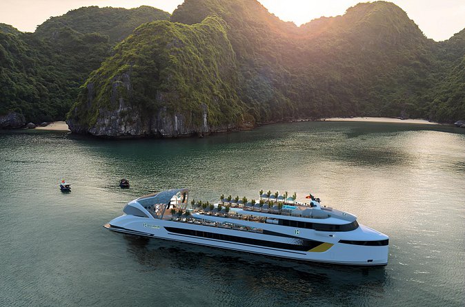 Dolphin Cruise – Experience Halong Bay in Timeless Luxury - Sung Sot Cave, Halong Bay’s grandest stop