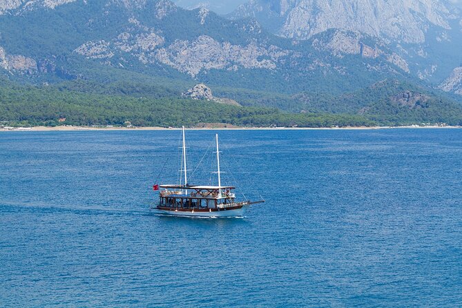 Dolphin Island Boat Trip – Swim, Sun & Lunch Included - Lunch on board, with a few practical cautions