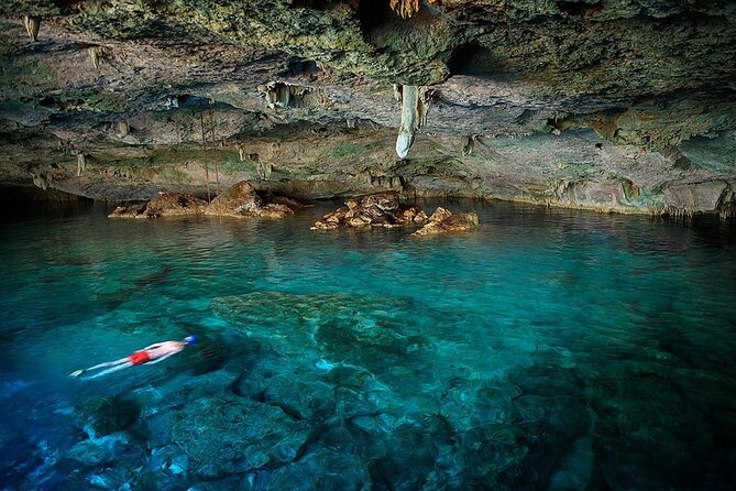Dolphin, Sea Cave & Captain Cook Snorkel Combo in Kealakekua Bay - Starting from Kailua-Kona or Keauhou