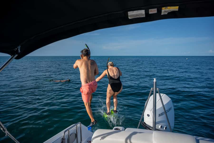 Dolphin & Snorkeling Key West - Taking it easy at the sandbar