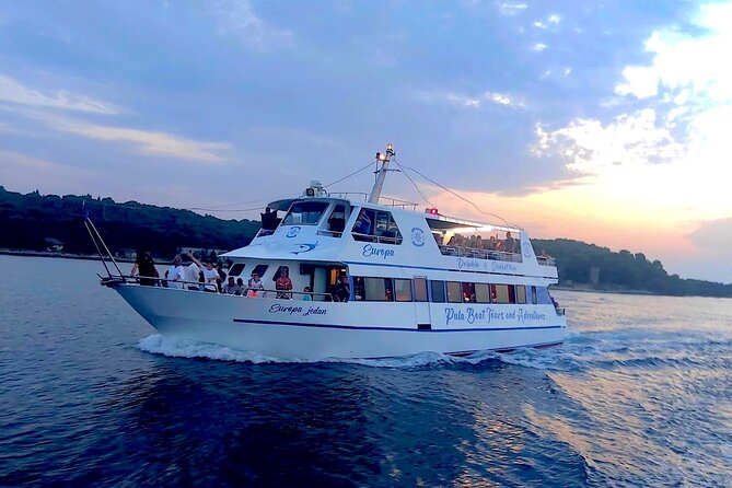 Dolphin Watching & Sunset Boat Tour With Dinner and Drinks - The dolphin search in Brijuni waters