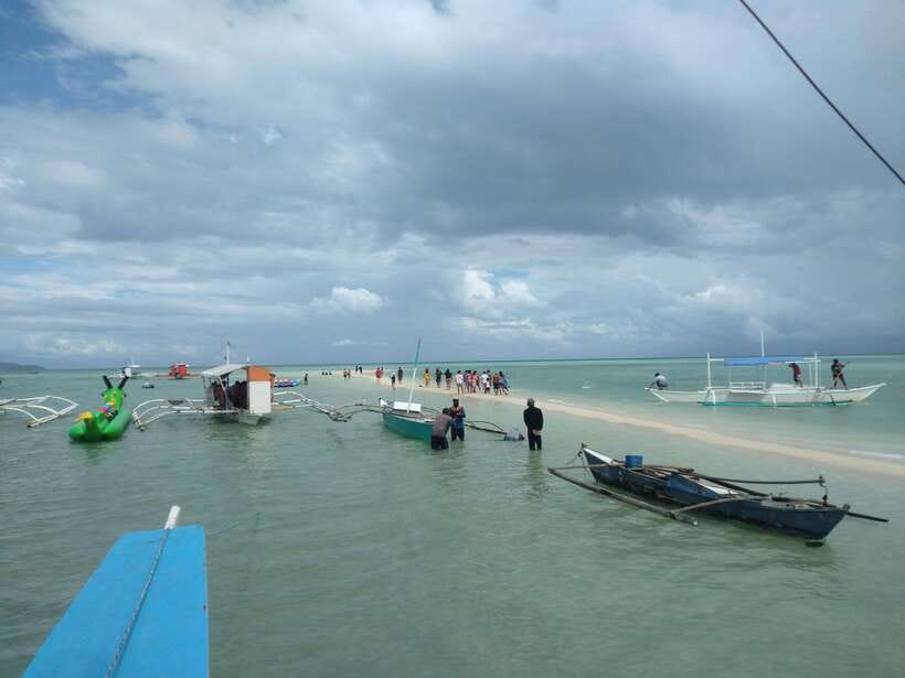 Dumaguete: Dolphin Watching & Manjuyod Sandbar Private Tour - Timing, comfort, and practical limits