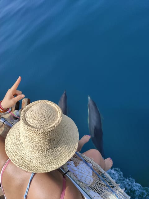 Estepona: Dolphin Search Boat Trip with Drink and Snacks - Shonia, Chicki, and the value of a personal crew