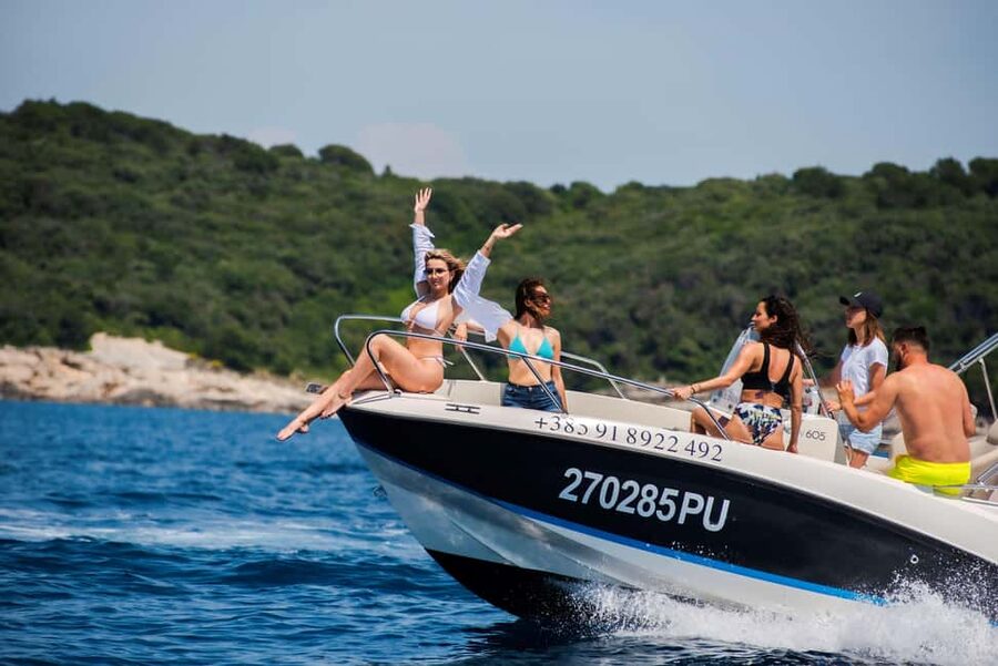 From Fazana: Dolphin watching and snorkeling in Blue Cave - Practical advice before you leave Fažana