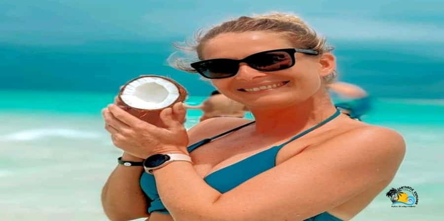 From Nungwi/Kendwa: Mnemba Atoll Starfishes & Dolphins Tour - What to pack for a wet, sunny morning