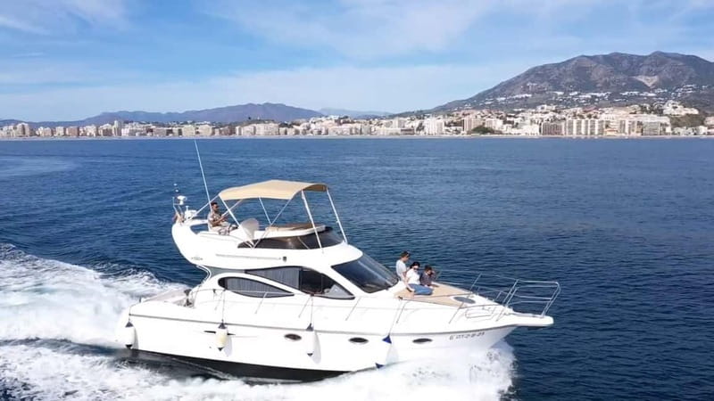 Fuengirola : 2 hours LUXURY Yacht Dolphin Trip DRINKS SNACKS - Setting out from WOW Nautic in Fuengirola
