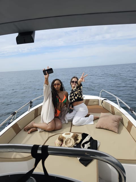 Fuengirola: Dolphin Watching Tour with Snacks and Drinks - Optional fishing for an extra €20