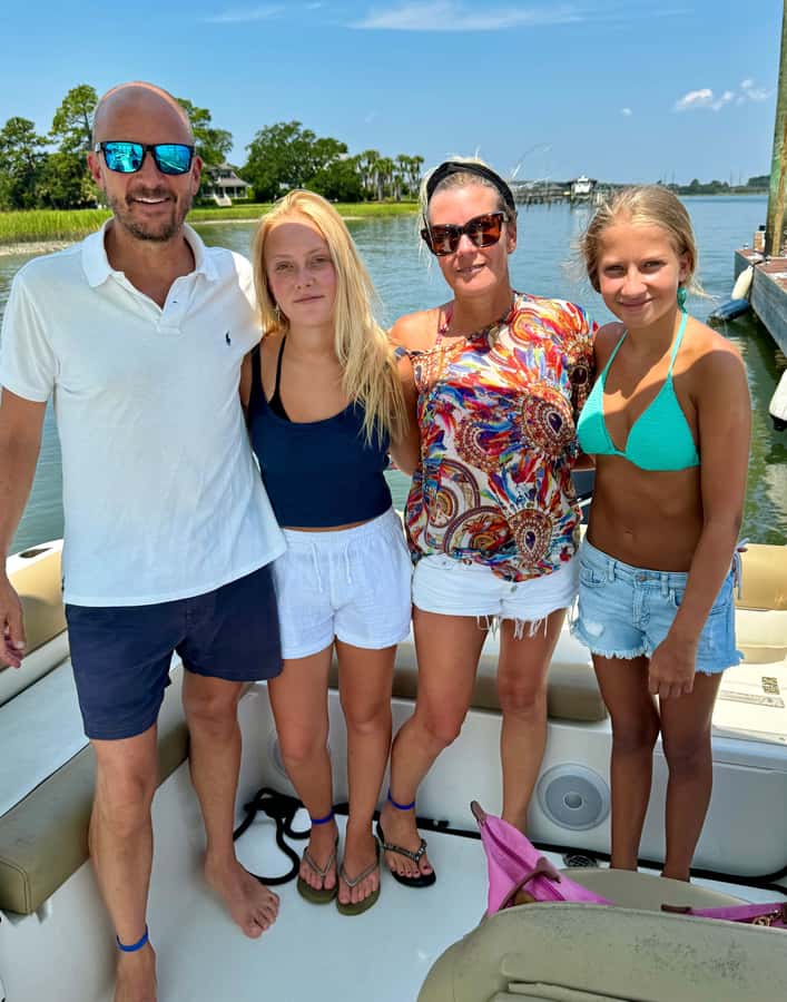 Hilton Head: 2 Hour Private Dolphin Tour - Watching Atlantic Bottlenose Dolphins in the wild