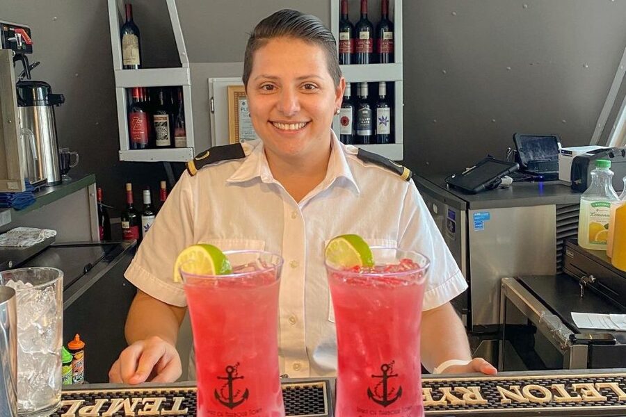 Hilton Head Island: Dolphin Watching 3-Course Dinner Cruise - What Arrives at Your Private Table