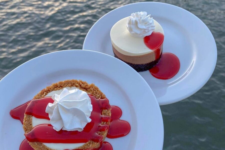 Hilton Head Island: Dolphin Watching 3-Course Dinner Cruise - Choosing Between the Upper and Lower Deck