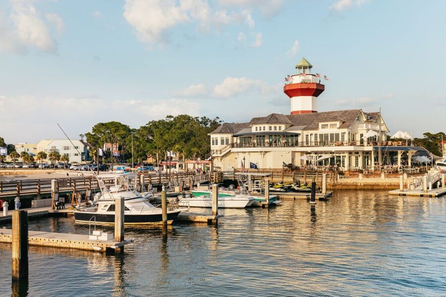 Hilton Head Island: Sunset Dolphin Cruise - Starting beside the Harbour Town lighthouse
