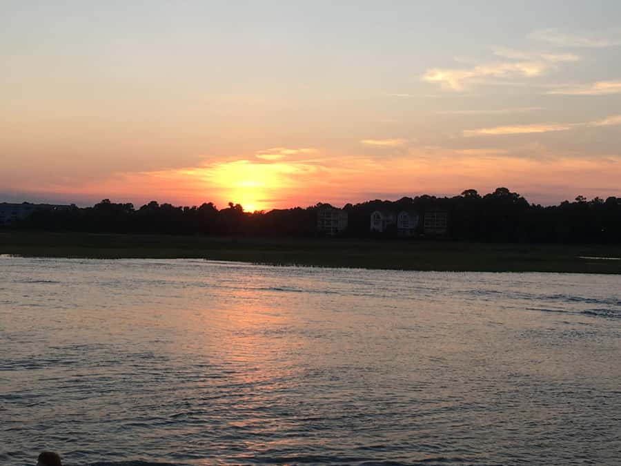 Hilton Head Island: Sunset Dolphin Watching Cruise - Sunset is the final act, not the whole cruise