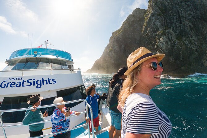 Hole in the Rock Scenic Cruise including Dolphins and Island stop - The Hole in the Rock, when the sea allows it
