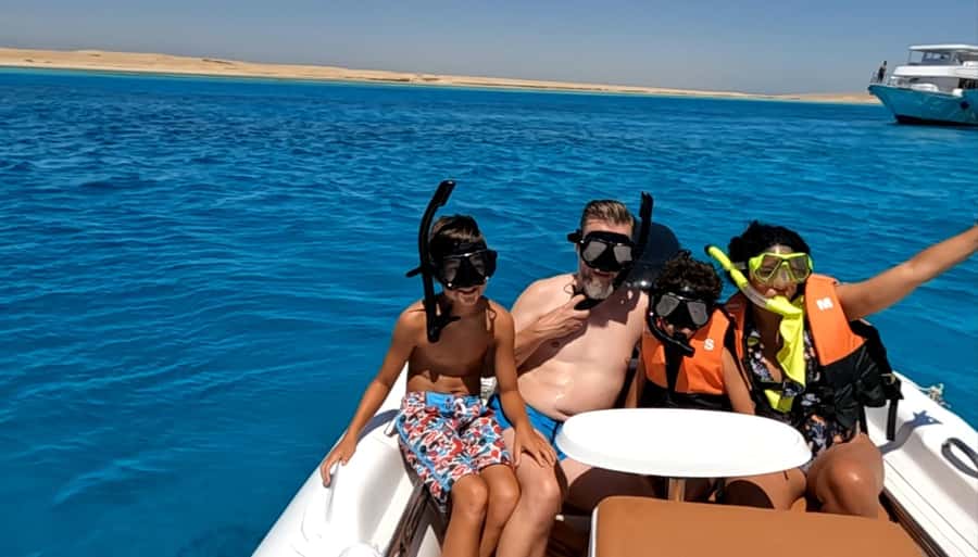 Hurghada: 3-Island Speedboat, Dolphin Watching & Snorkeling - Who should book this Hurghada boat trip?