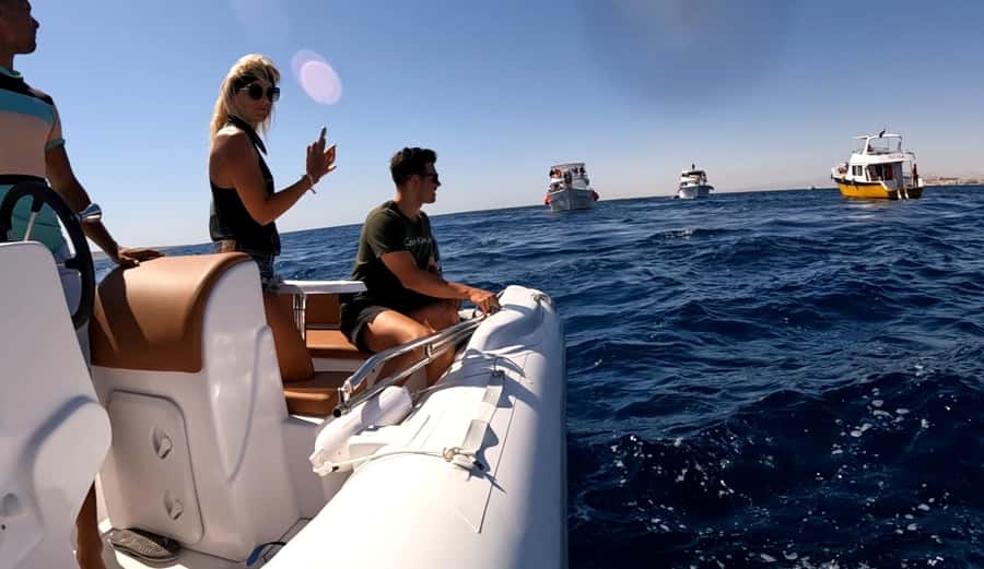 Hurghada: 3-Island Speedboat, Dolphin Watching & Snorkeling - Food, drinks, shade, and comfort