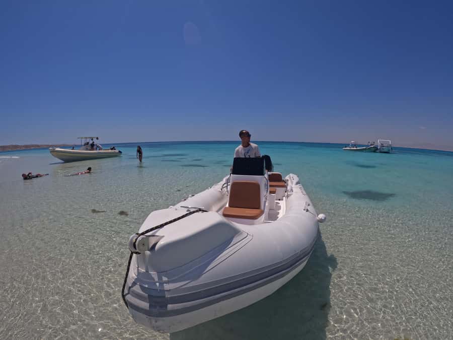 Hurghada: 4 Island Hopping Tour Dolphin, Snorkeling & Lunch - Abu Monquar is a sandbank pause