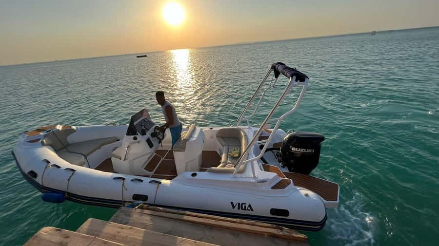 Hurghada: 6 Islands Tour with Dolphin Watching & Snorkelling - Giftun National Park brings the best snorkelling