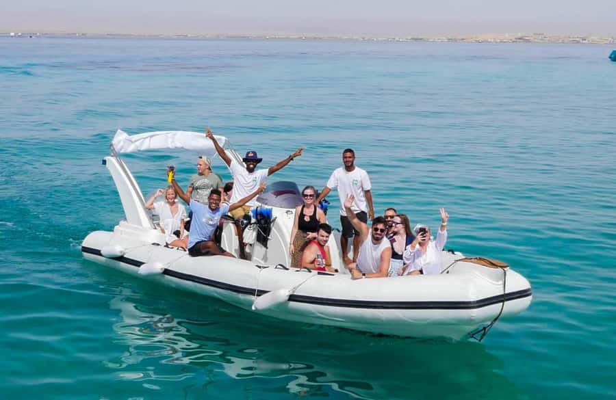 Hurghada: 6 Islands Tour with Dolphin Watching & Snorkelling - Magawish brings the most relaxed island time