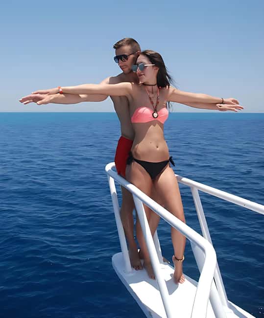 Hurghada: Dolphin Cruise with Snorkeling & Buffet Lunch - Searching for dolphins in open water