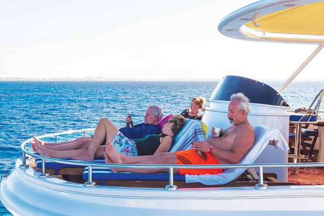 Hurghada: Dolphin World Show with Walruses and Pickup - Key points to know before booking