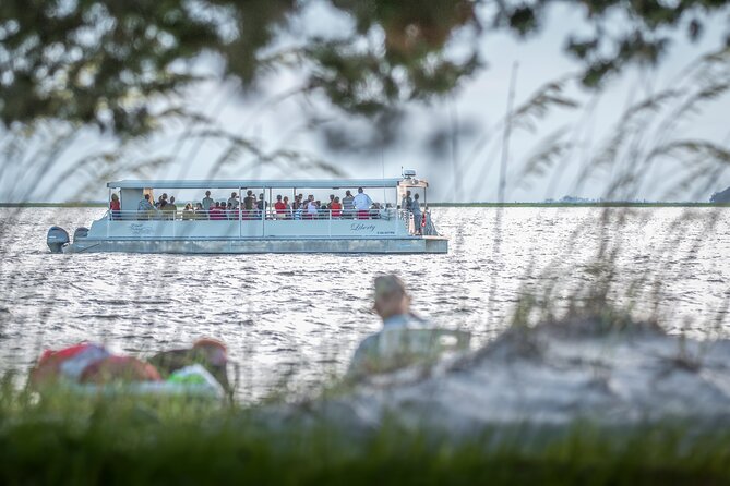 Jekyll Island Dolphin Tours - Choosing your seat and staying comfortable