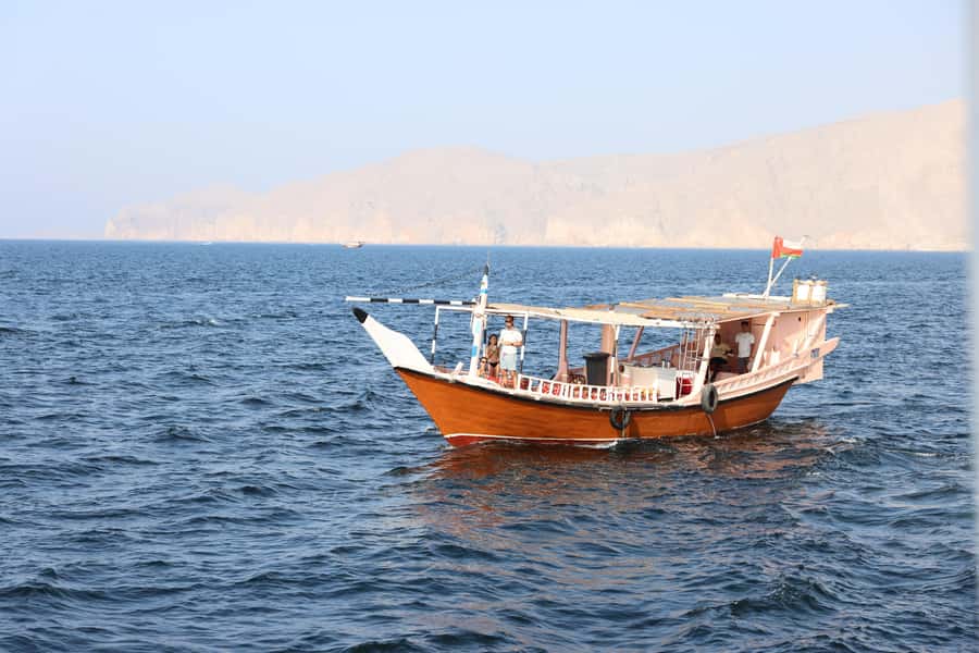 Khasab: Dhow Cruise with Lunch, Dolphin Watching& Snorkeling - Six hours on a shared dhow