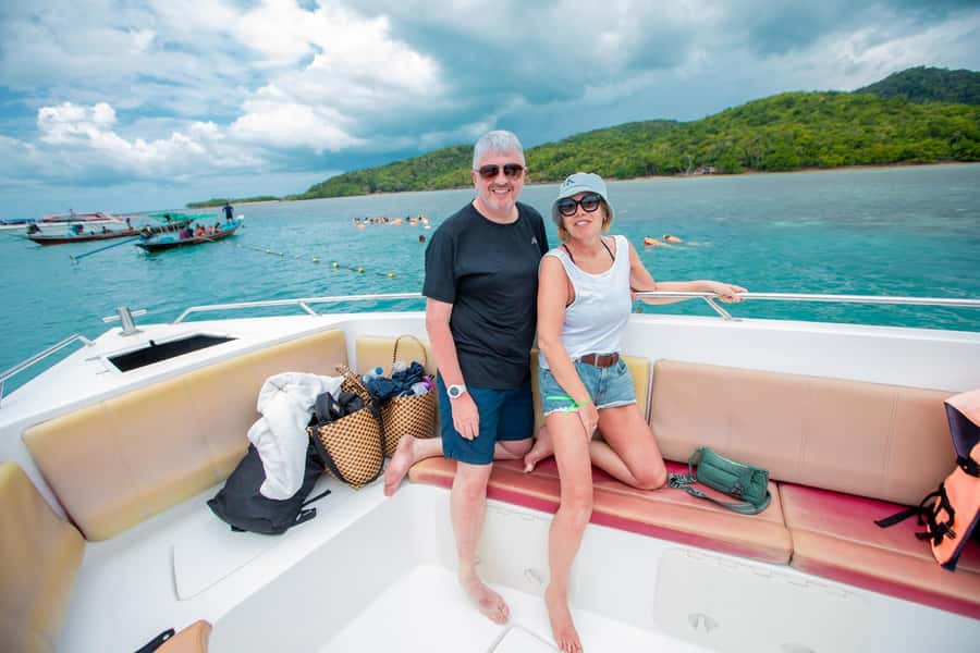 Koh Samui: Pink Dolphin Spotting & Pig Island Speedboat Tour - Why the pink dolphins make this Koh Samui trip different