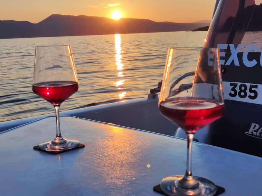 Krk: Sunset Boat Tour with wine, high chance of dolphins - From St. Fuska Bay to Plavnik Island