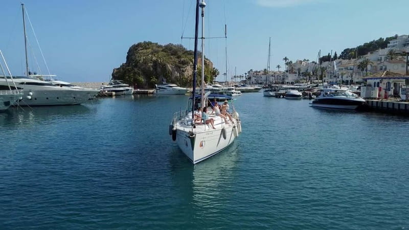 La Herradura: Sailing with a view of dolphins - Is $82 a fair price?