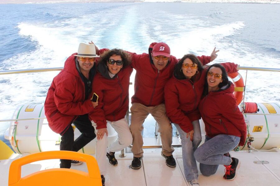 Lanzarote: Lobos Island Half-Day Dolphin Watching Trip - Practical packing advice for Lobos