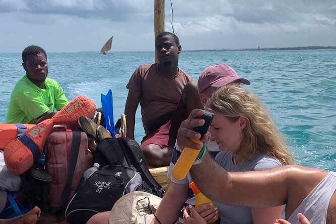 Luxury Swimming with DOLPHINS IN MNEMBA and LUNCH - What the $130 price really covers